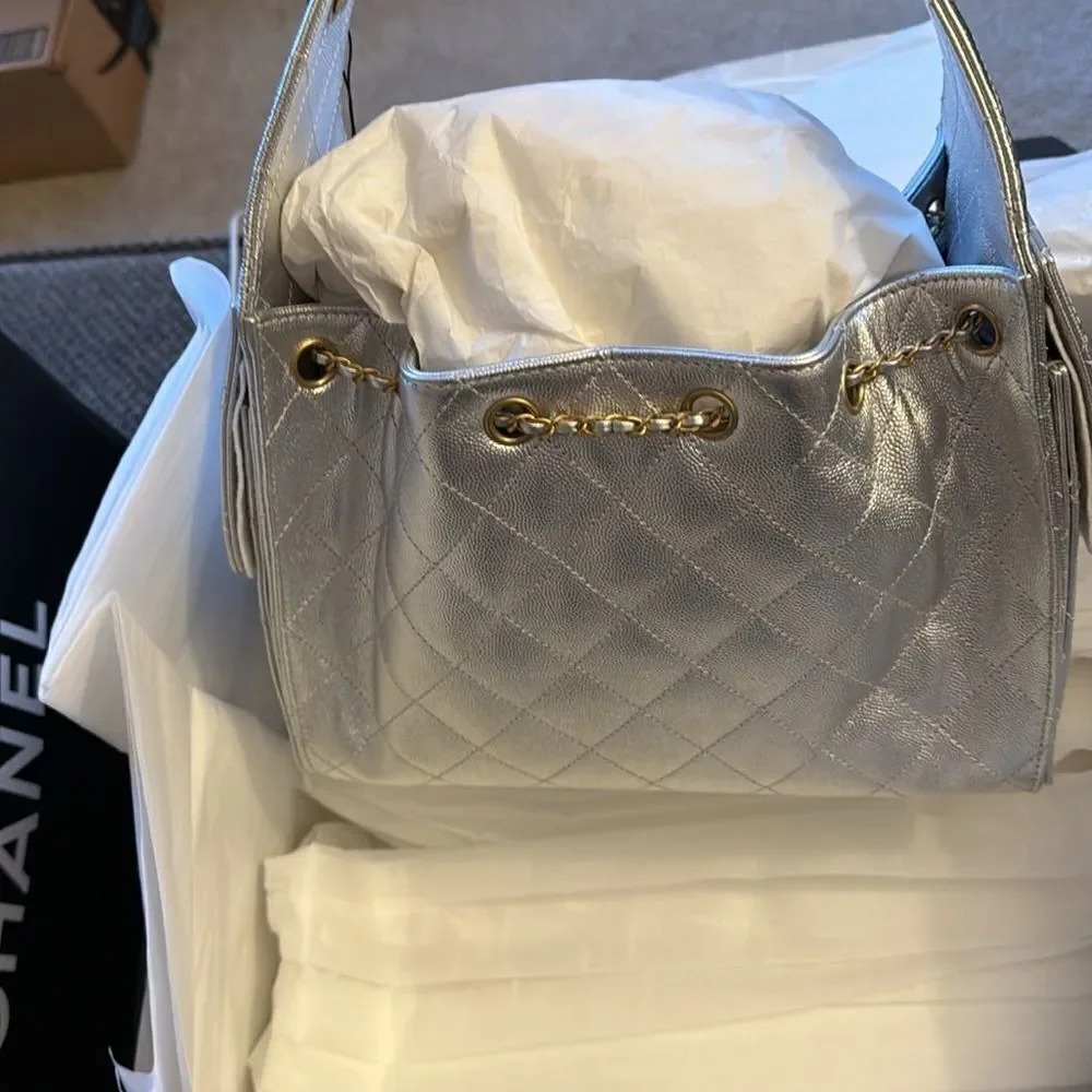 NWT CHANEL SILVER 25 Small